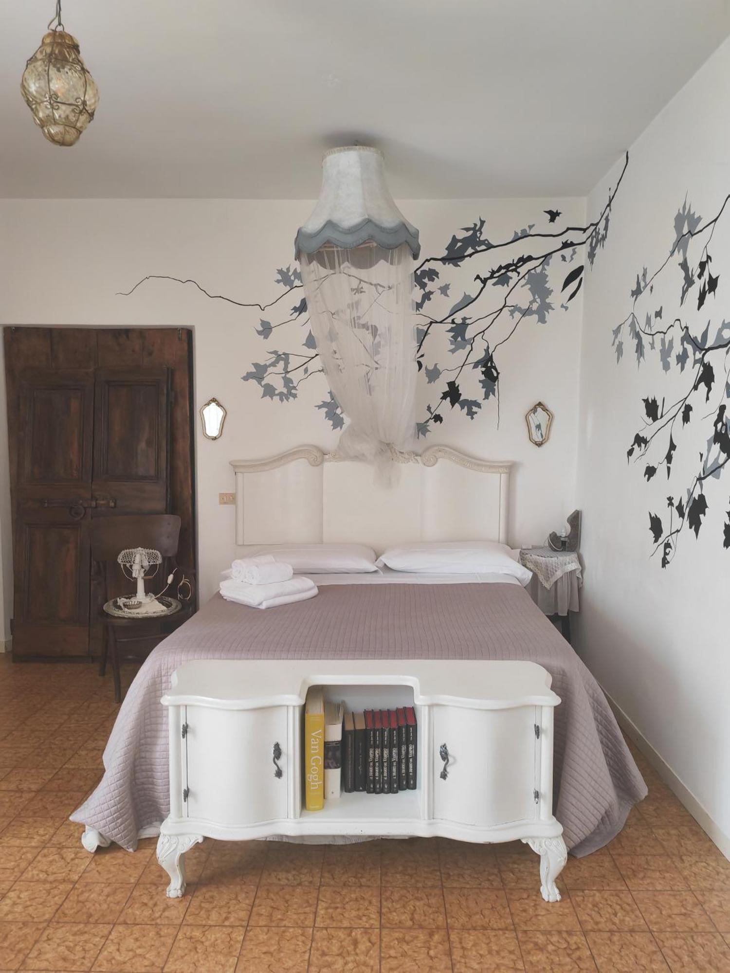 B&B Lamagia Di Corte Moronati Sirmione Exterior foto