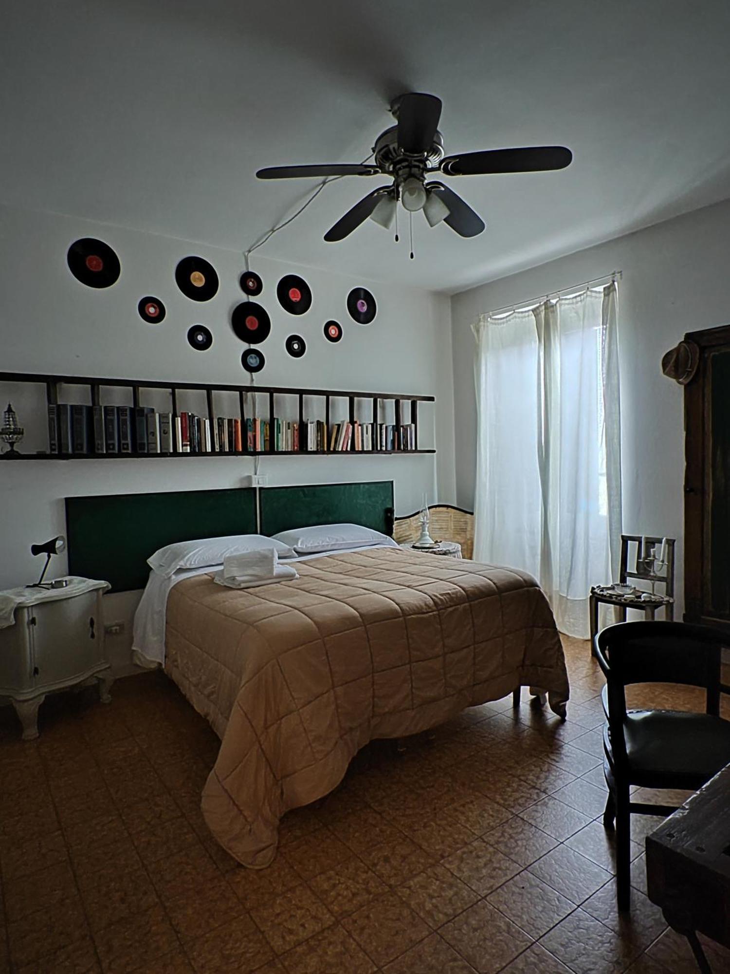B&B Lamagia Di Corte Moronati Sirmione Quarto foto